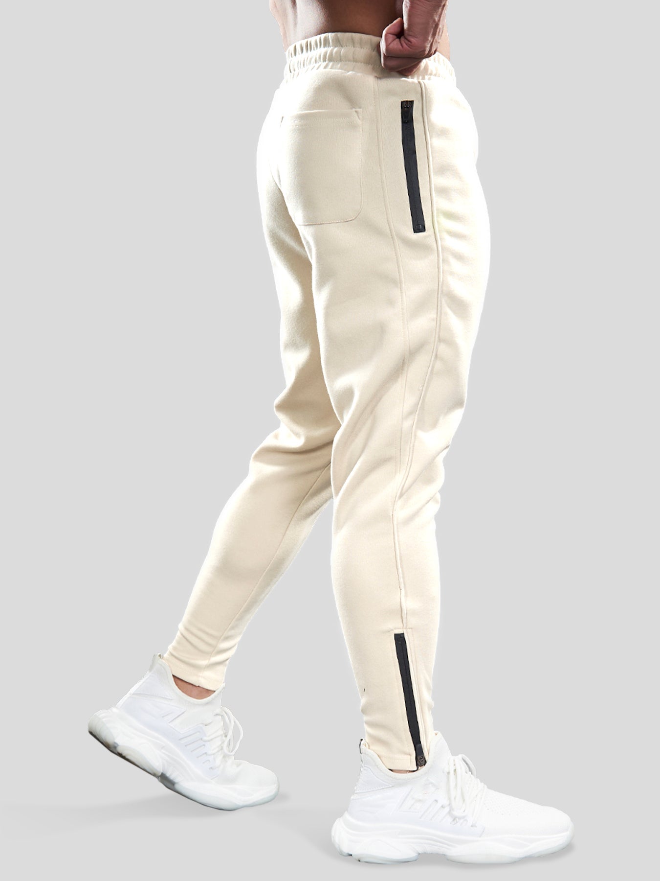 Weekend Performance Jogger con cremallera en el tobillo
