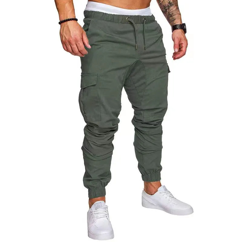 Men's cargo trousers with drawstring and patch pockets