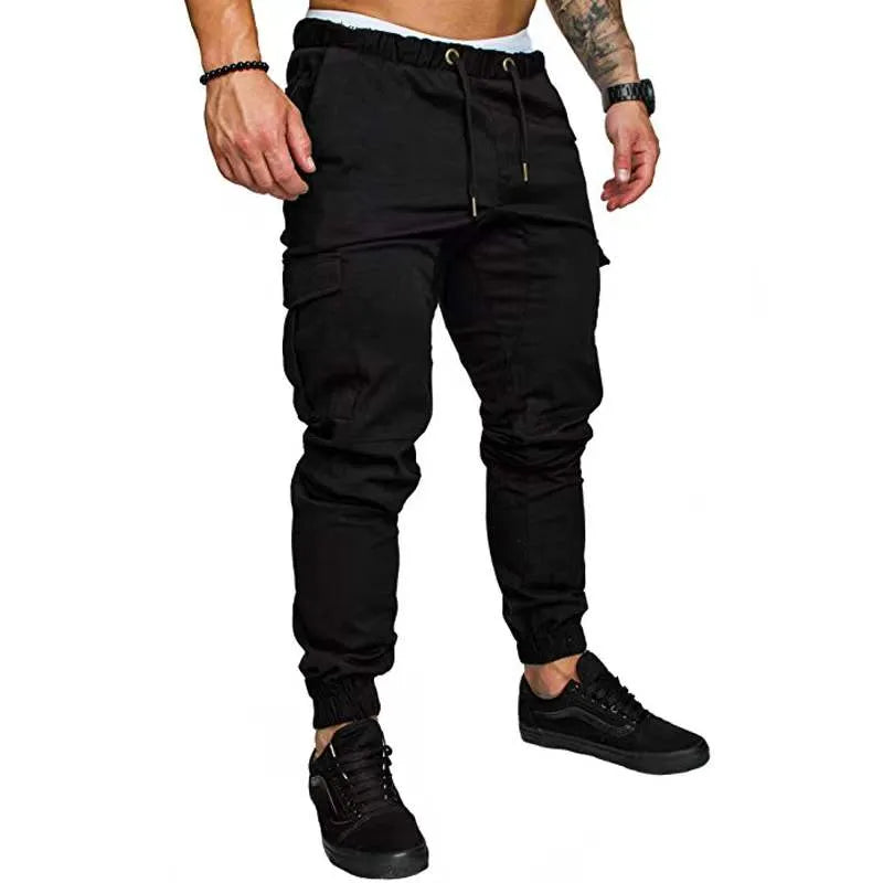 Men's cargo trousers with drawstring and patch pockets