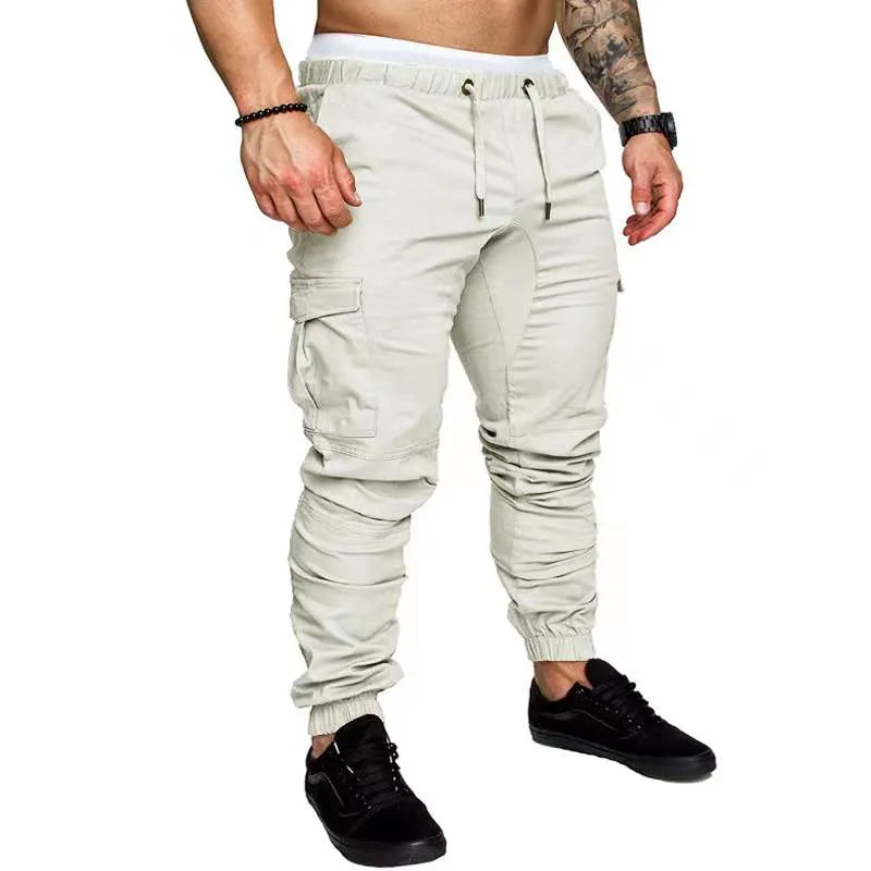 Men's cargo trousers with drawstring and patch pockets