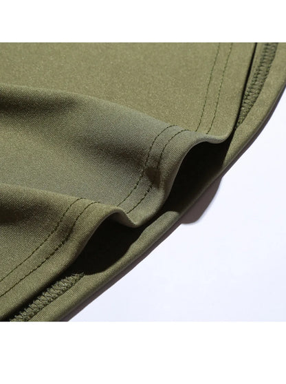 Men's T-shirt with contrasting plain-colored round neckline and raglan sleeves