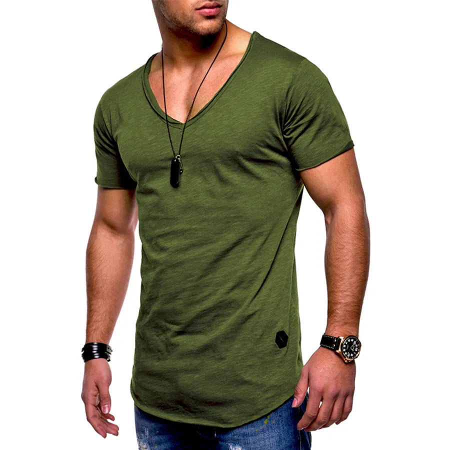 Single-colored T-shirt with V-neck and natural cut for men